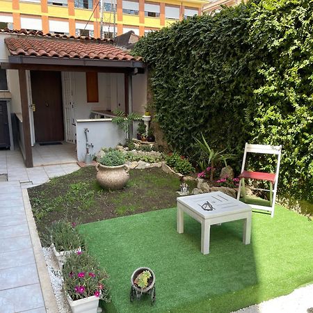 House With Private Garden Daire Roma Dış mekan fotoğraf