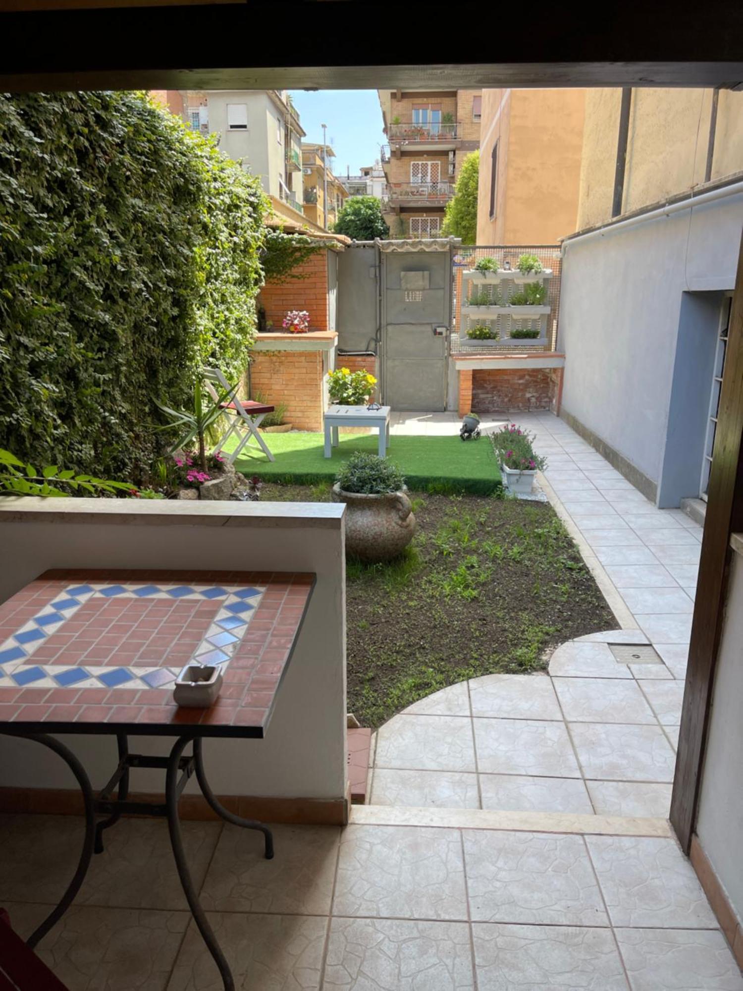 House With Private Garden Daire Roma Dış mekan fotoğraf